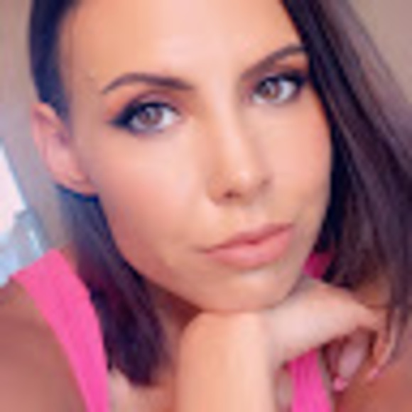 Meet your Posher, Kelsi - Picture 1 of 1